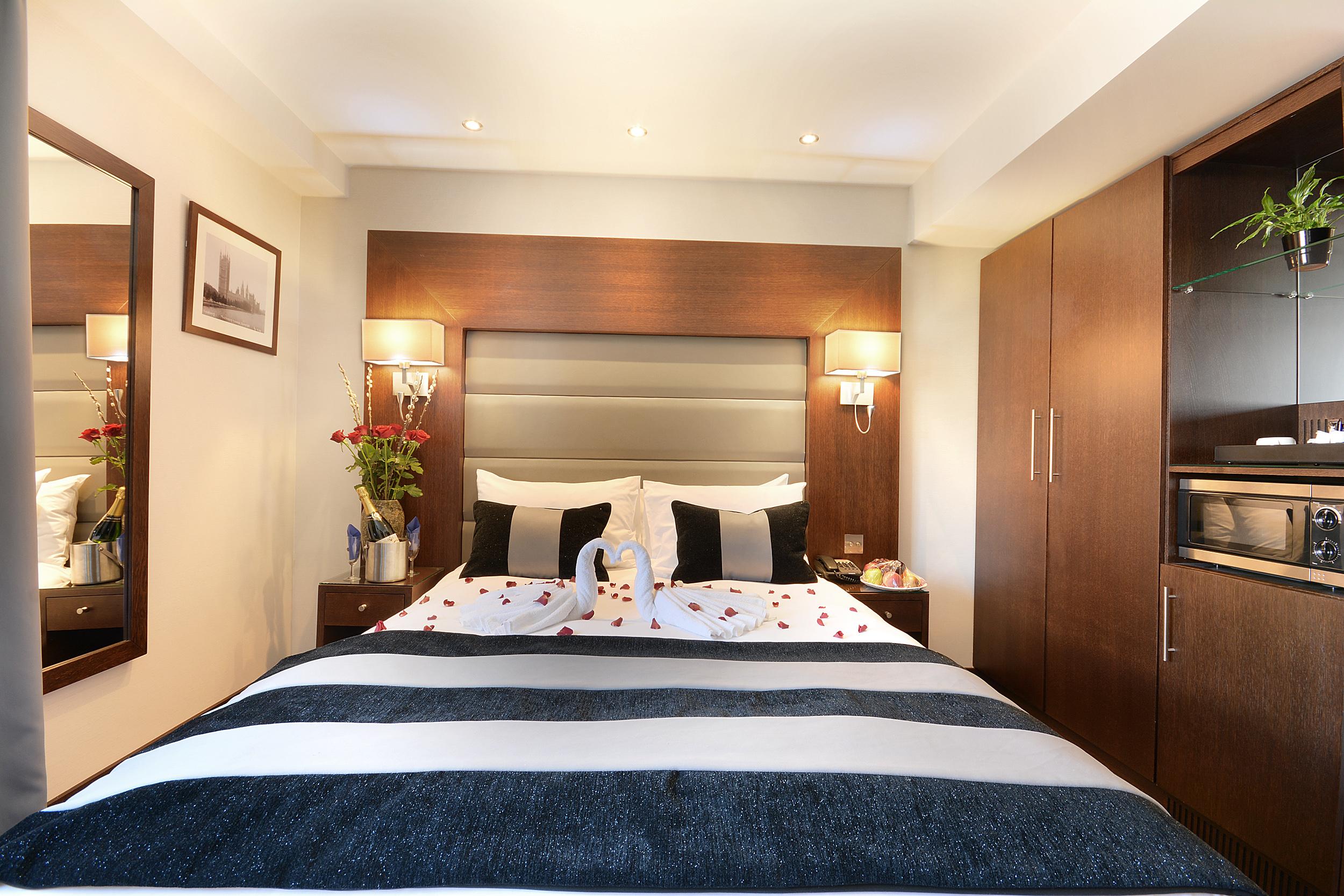 Park Grand London Lancaster Gate Hotel Luaran gambar A bedroom at the hotel