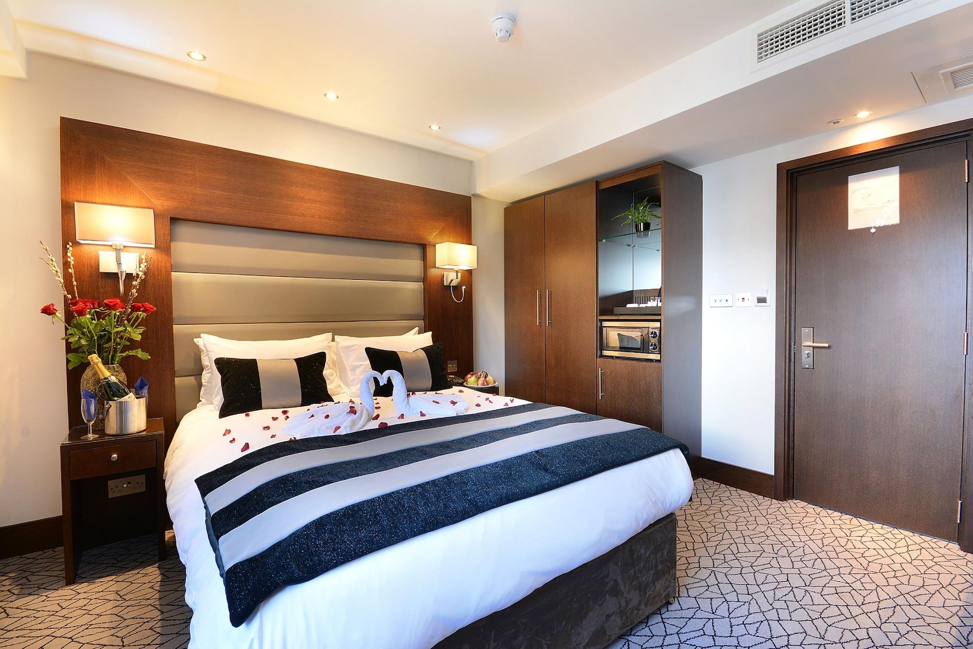 Park Grand London Lancaster Gate Hotel Luaran gambar A bedroom at the hotel