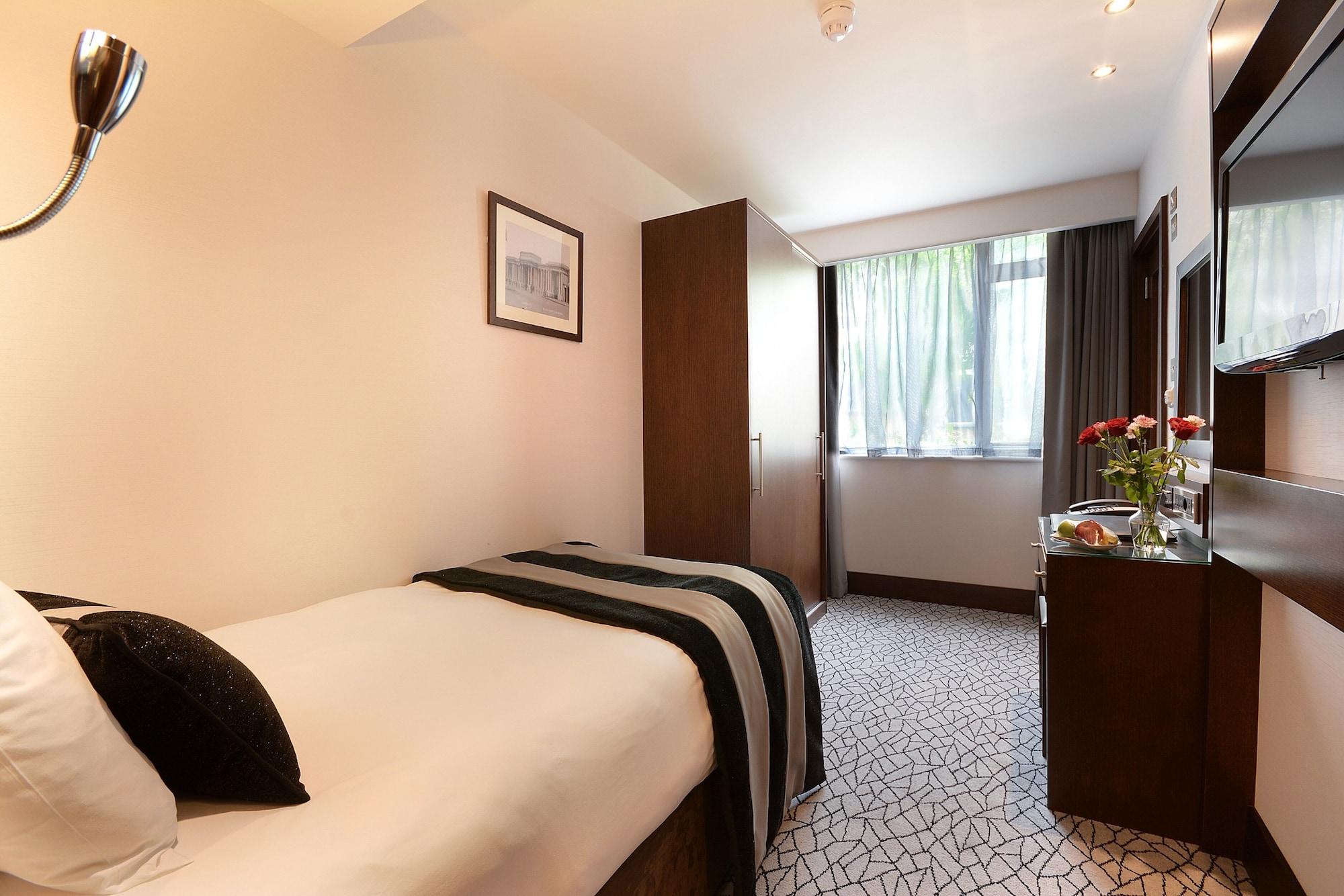 Park Grand London Lancaster Gate Hotel Luaran gambar A single room at the hotel