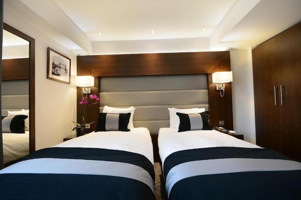Park Grand London Lancaster Gate Hotel Luaran gambar A room at the hotel