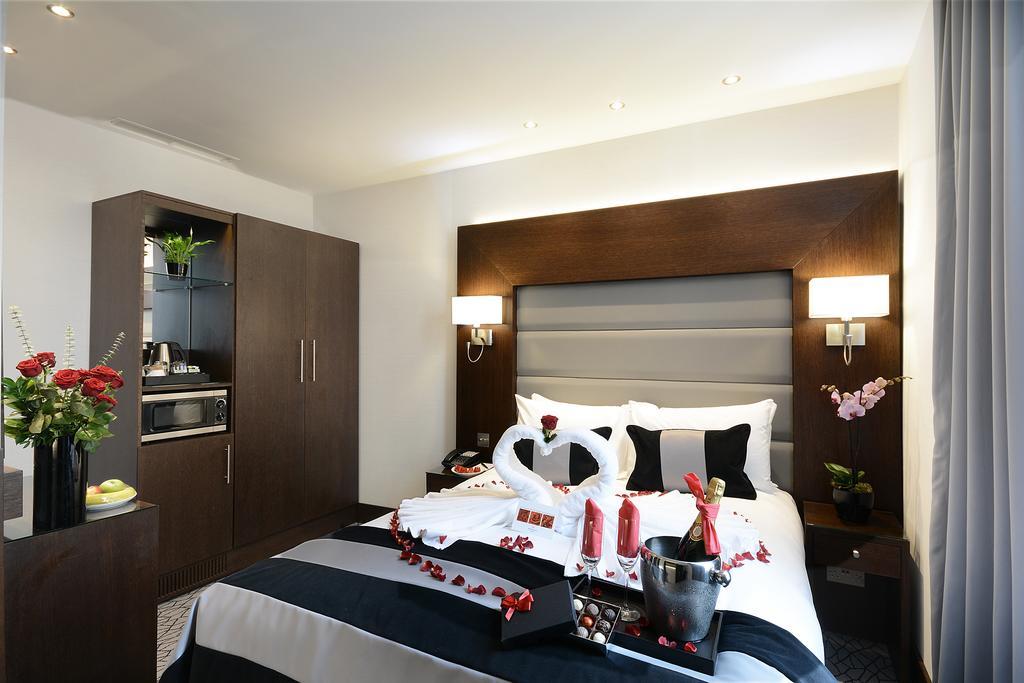 Park Grand London Lancaster Gate Hotel Luaran gambar A bedroom at the hotel