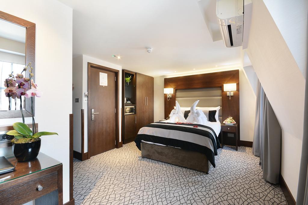 Park Grand London Lancaster Gate Hotel Luaran gambar A room at the hotel