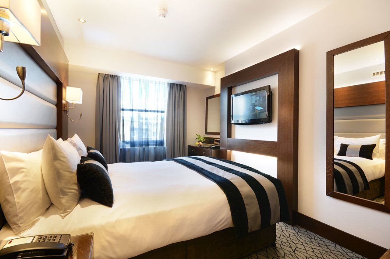 Park Grand London Lancaster Gate Hotel Luaran gambar A bedroom at the hotel